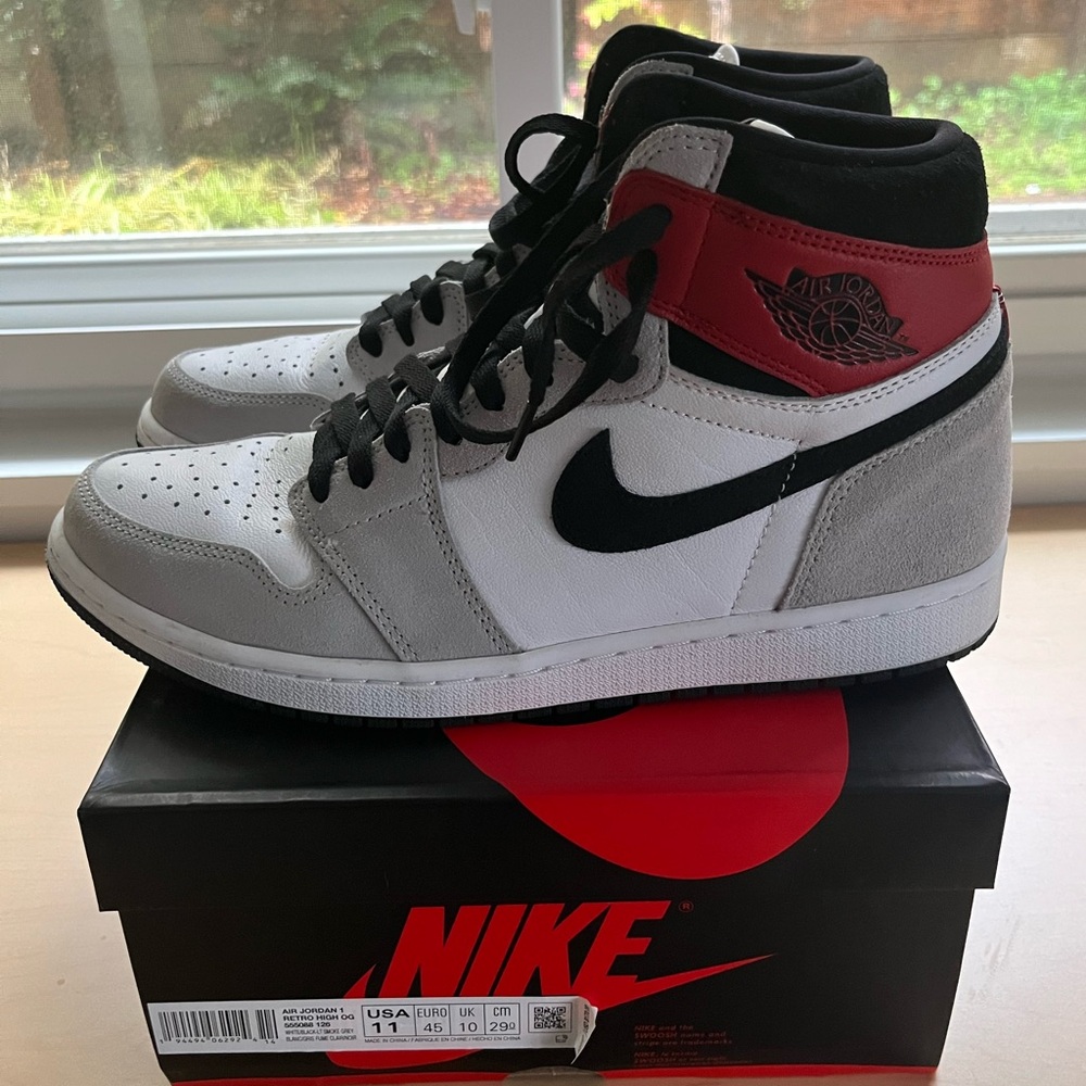 Nike Air Jordan 1 Retro High Sneakers Light Smoke Grey Size 11